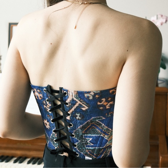 Sapphire Radiance Crop - Corset Vintage Tapestry Handmade - Picture 2 of 4